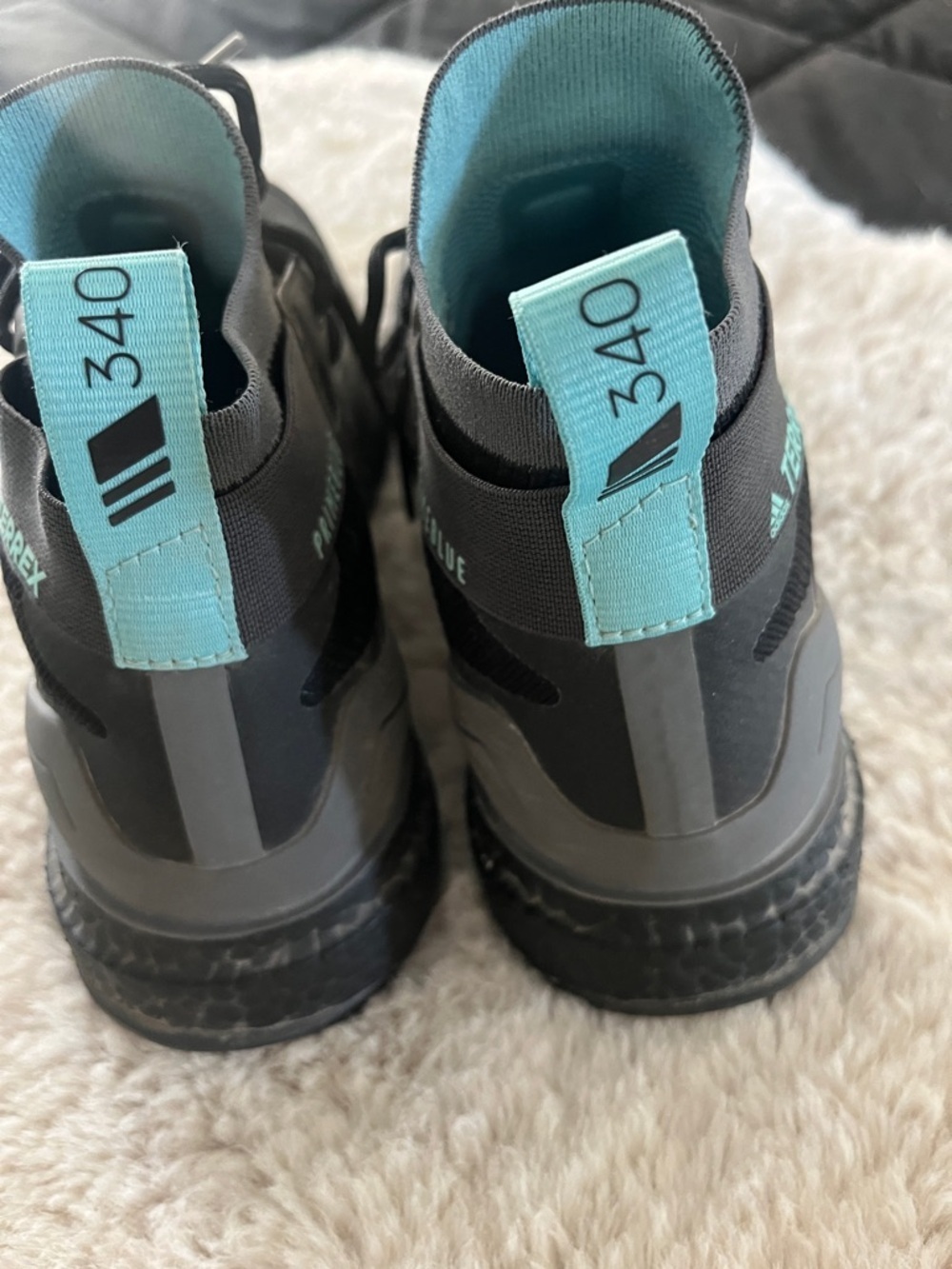 Adidas hiking shoes sz8 - Picture 3 of 6